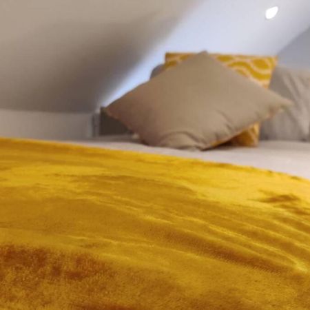 Luxury 'Cois Abhainn' Self Catering Apartment Foxford Kültér fotó